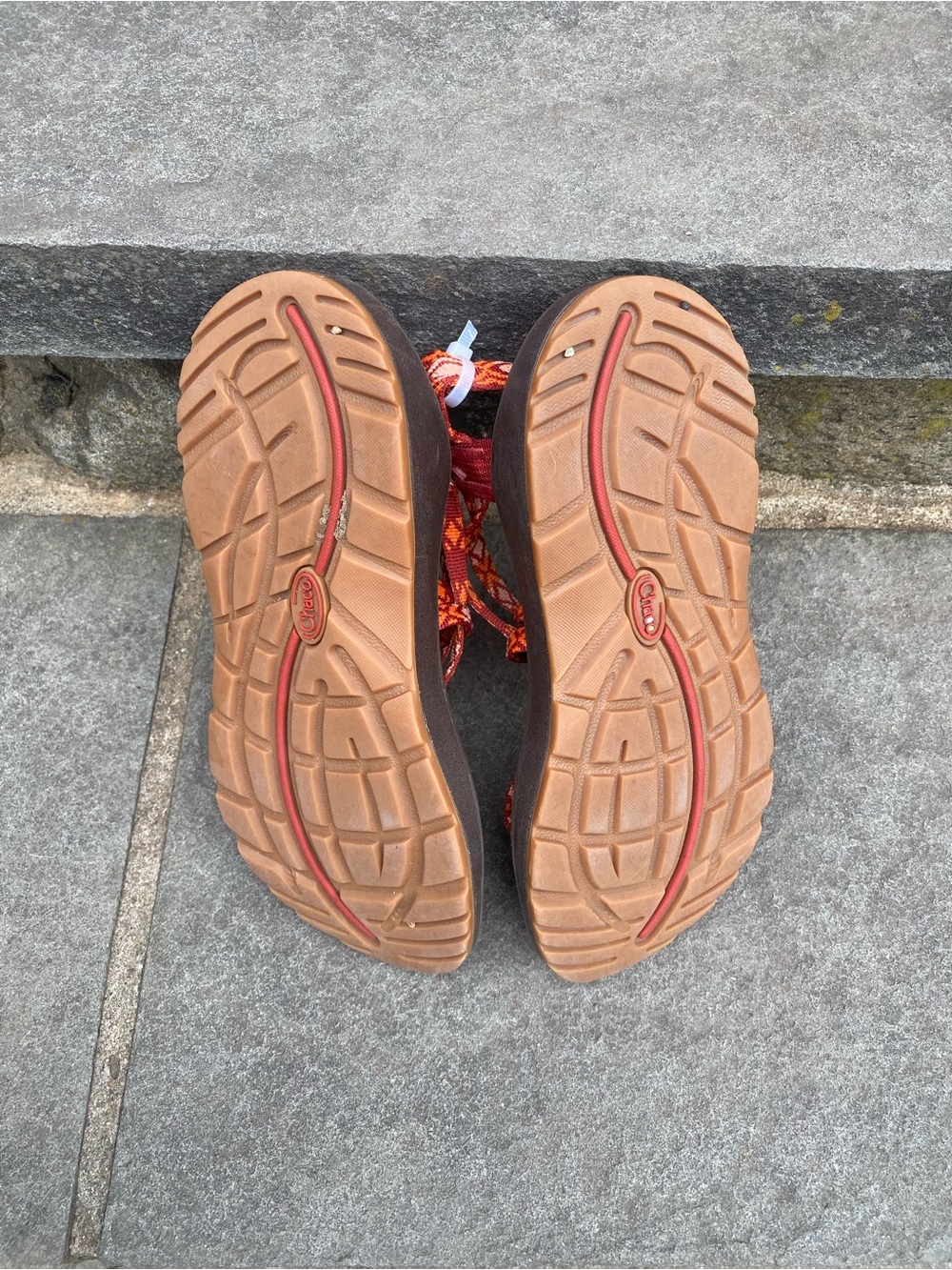 Chaco Women's Orange Red Patterned Strap Sandals 7 - Picture 4 of 13